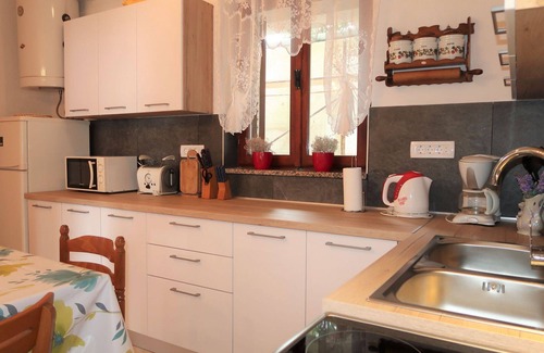 Zagorje Apartment | Beautiful apartment for 5 guests with WIFI, private pool, TV, terrace and parking