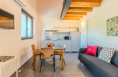 Dervio Apartment | Beautiful apartment for 4 people with pool, WIFI, A/C, TV, patio and panoramic view