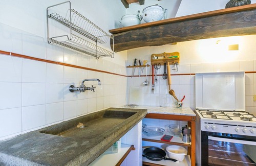 Pietrabuona Apartment | Beautiful apartment for 6 guests with pool, WIFI, TV, patio and pets allowed