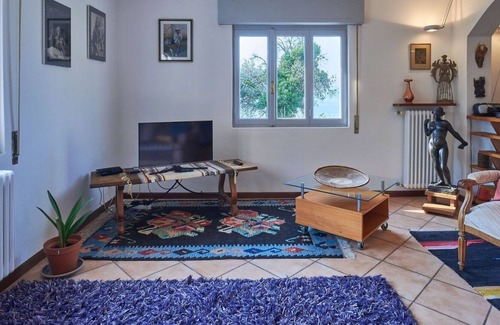 Santa Maria - Rezzonico Apartment | Beautiful apartment for 4 people with WIFI, TV, terrace, pets allowed and parking