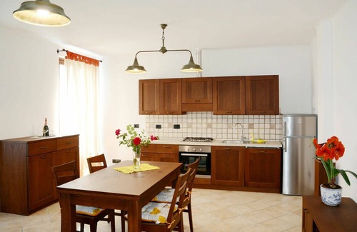Albisola Superiore Apartment | Beautiful apartment for 5 guests with WIFI, TV, patio, pets allowed and panoramic view