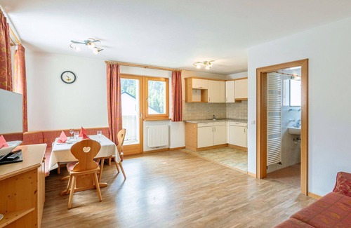Solda Apartment | Beautiful apartment for 6 guests with WIFI, TV, terrace, pets allowed, panoramic view and parking