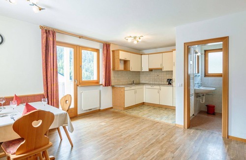 Solda Apartment | Beautiful apartment for 6 guests with WIFI, TV, terrace, pets allowed, panoramic view and parking