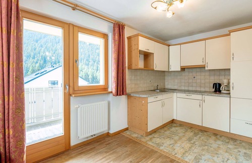 Solda Apartment | Beautiful apartment for 6 guests with WIFI, TV, terrace, pets allowed, panoramic view and parking