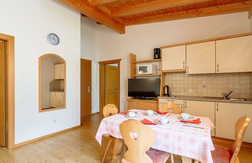 Solda Apartment | Beautiful apartment for 5 guests with WIFI, TV, terrace, pets allowed, panoramic view and parking