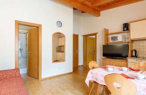 Solda Apartment | Beautiful apartment for 5 guests with WIFI, TV, terrace, pets allowed, panoramic view and parking