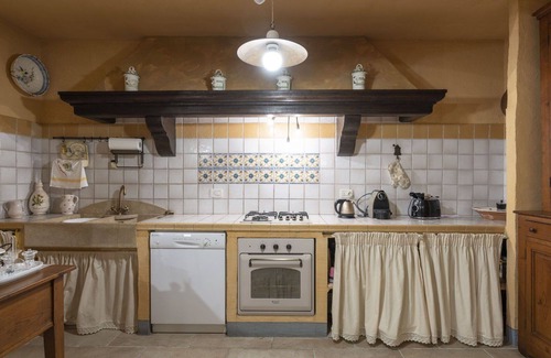 Taggia Apartment | Beautiful apartment for 10 people with WIFI, TV, panoramic view and parking