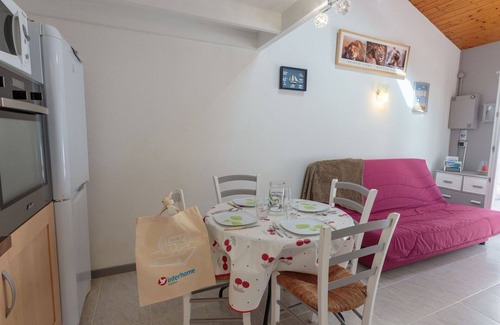 La Palmyre Apartment | Beautiful apartment for 4 people with WIFI, TV, terrace and pets allowed