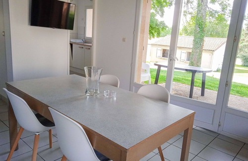 Prailles House | Beautiful apartment in villa for 6 people with internet, pool, TV, terrace, pets allowed and par.