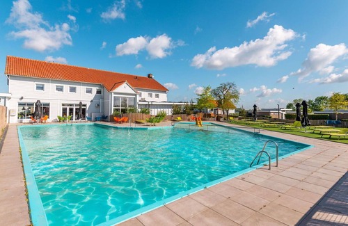 Municipality of Nunspeet House | Beautiful apartment in villa for 4 people with WIFI, pool, TV, terrace and parking