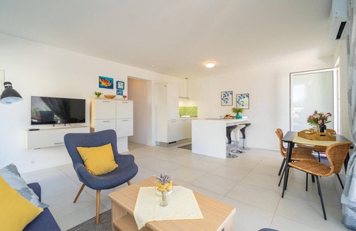 Cavtat Apartment | Beautiful apartment in Cavtat with WiFi