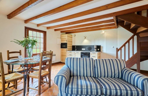 Savigny House | Beautiful apartment in villa for 3 guests with WIFI, TV, patio and pets allowed