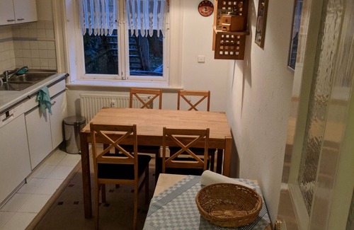 Eimsbuettel Apartment | beautiful apartment in good location with well connection to all landmarks