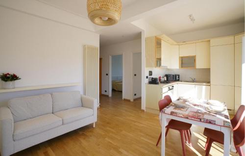 Sturla Apartment | Beautiful Apartment In Genova With Wifi