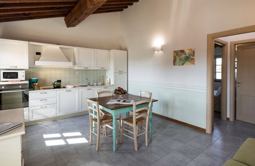 Larciano House | Beautiful apartment in villa for 2 people with A/C, pool, WIFI and TV