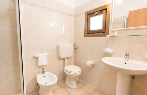 Riotorto House | Beautiful apartment in villa for 6 guests with internet, pool, TV, terrace, pets allowed and par.
