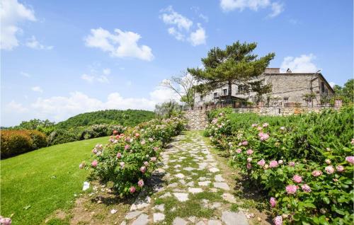 Semproniano Apartment | Beautiful Apartment In Loc Scalabrelli