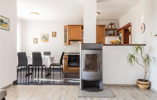 Povljana Apartment | Beautiful Apartment In Povljana