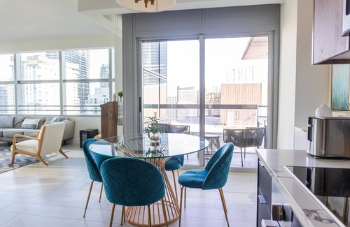 Brickell Condo | Beautiful apartment in the heart of Brickell.
