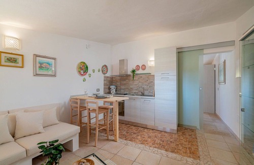 Eden Beach Villa | Beautiful apartment in villa for 3 people with A/C, pool, WIFI, TV and patio