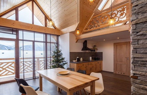 Zakopane House | Beautiful apartment in villa for 6 people with WIFI, TV, terrace and pets allowed