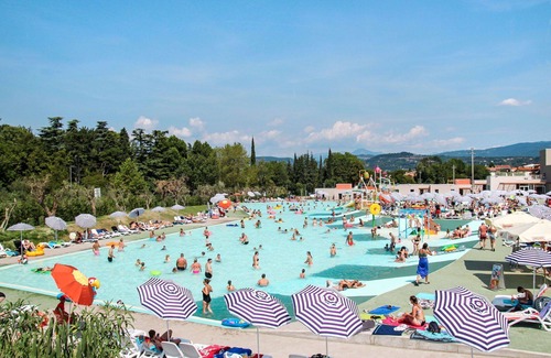 Cisano House | Beautiful apartment in villa for 6 guests with pool, A/C, WIFI and terrace