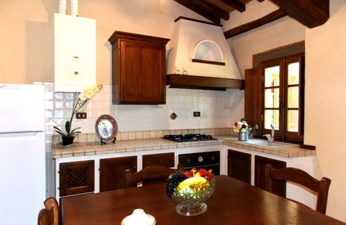 Dicomano Apartment | Beautiful apartment for 6 people with WIFI, pool, TV and pets allowed