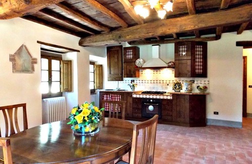 Dicomano Apartment | Beautiful apartment for 4 people with WIFI, pool, TV and pets allowed
