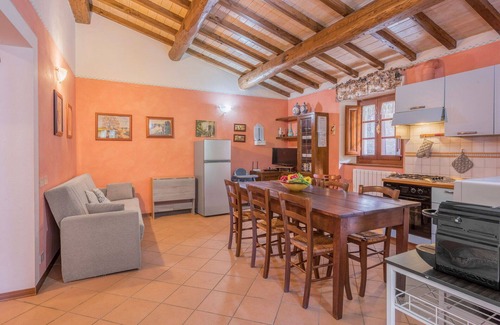 Cutigliano Apartment | Beautiful apartment for 6 guests with WIFI, pool, TV, veranda, pets allowed and parking