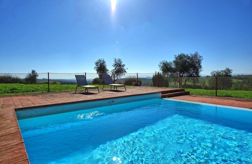 Castelnuovo Berardenga Apartment | Beautiful apartment for 4 people with A/C, pool, TV and panoramic view, close to Siena