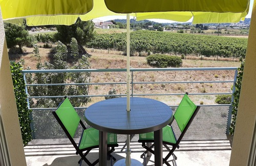 Berriac Apartment | Beautiful apartment minutes from Carcassonne