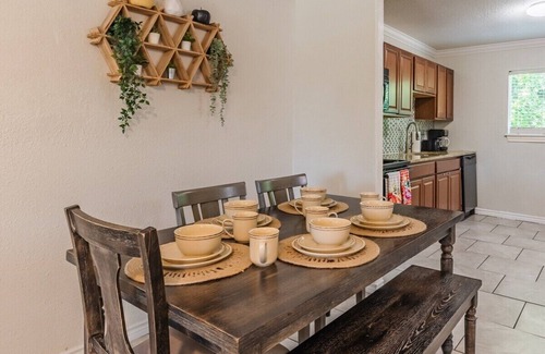 Mahncke Park Apartment | Beautiful Apartment @ The Botanical Gardens #10
