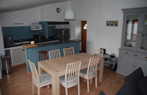 La Flotte Apartment | Beautiful apartment with terrace near beaches, shops.