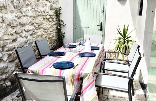 La Flotte Apartment | Beautiful apartment with terrace near beaches, shops.