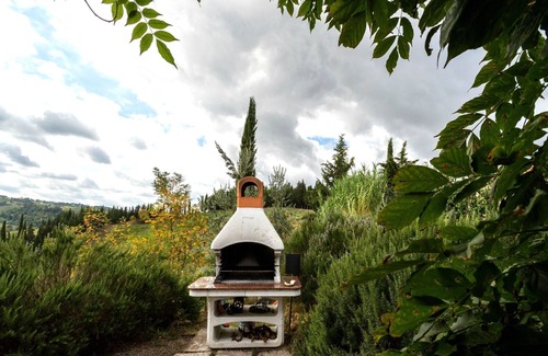 Sughera Apartment | Beautiful apartment with WIFI, A/C, pool, TV, veranda and panoramic view, close to San Gimignano