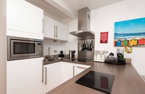 Looe House | Beautiful apartment, with fabulous sea views.