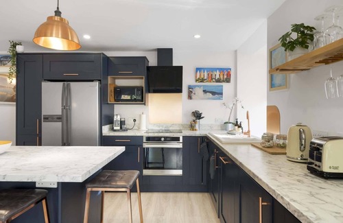 Exeter Apartment | Beautiful Apartment with Parking, Central Exeter