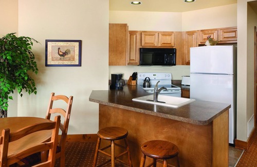 Hanover Resort | Beautiful Apple River Canyon State Park!