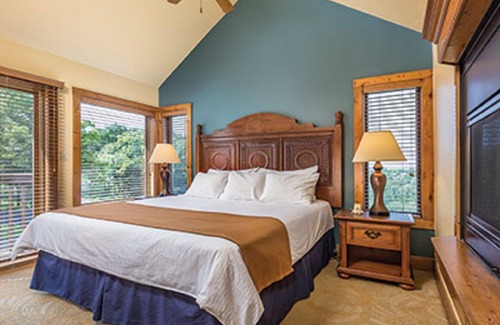 Hanover Resort | Beautiful Apple River Canyon State Park!