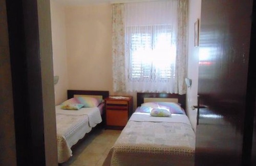Nin Apartment | Beautiful Apt Barby near Queen Beach