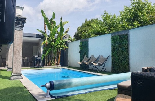Pessac House | Beautiful architect-designed house with swimming pool, sauna, hammam.