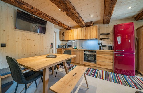 Matrei in Osttirol Apartment | Beautiful barn-style flat with terrace
