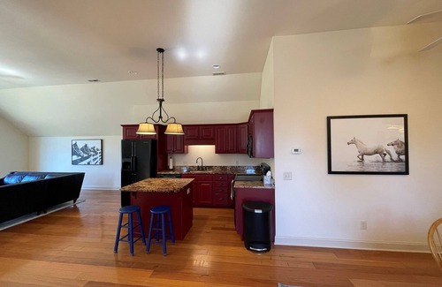 Vass House | Beautiful Barn Apartment - 4 miles from downtown Southern Pines