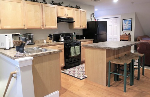 Stratton House | Beautiful barn-house located 5 mins from Stratton mountain brand new generator