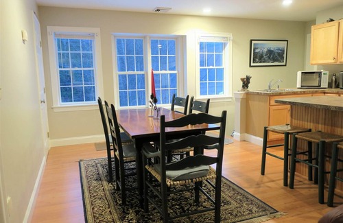 Stratton House | Beautiful barn-house located 5 mins from Stratton mountain brand new generator