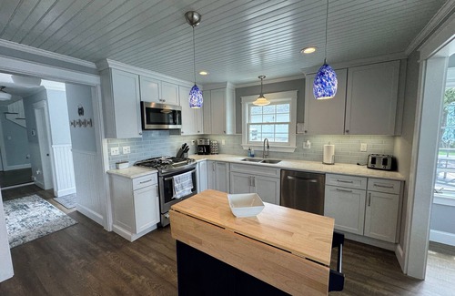 Otis House | Beautiful Beachfront Lake House- Sleeps up to 12- Weekly Discounts Available!