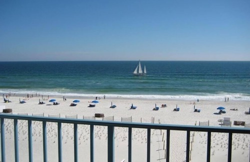 Gulf Shores Condo | Beautiful Beachfront Condo Great Value FREE WIFI Heated Pools