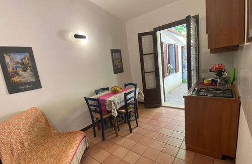 Innamorata Apartment | Beautiful bilo for 2 or 3 pax closed to the Innamorata beach