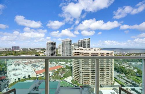 Coconut Grove House | Beautiful Blue & Gold Studio With Ocean View