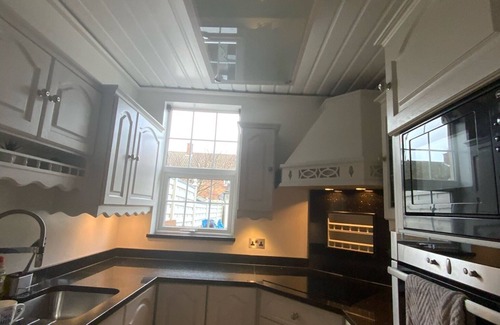 Lewisham House | Beautiful, Boutique, Period Victorian London house,- 8 miles into Central London